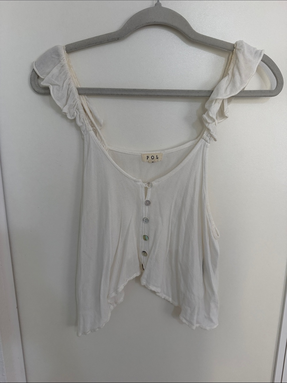 POL Cream Ruffle Strap Button-Front Crop Top with lace trim | M